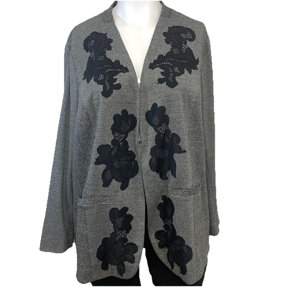 Catherines Blazer‎ Jacket 3X Gray Floral Applique Pockets 1 Hook Business Casual